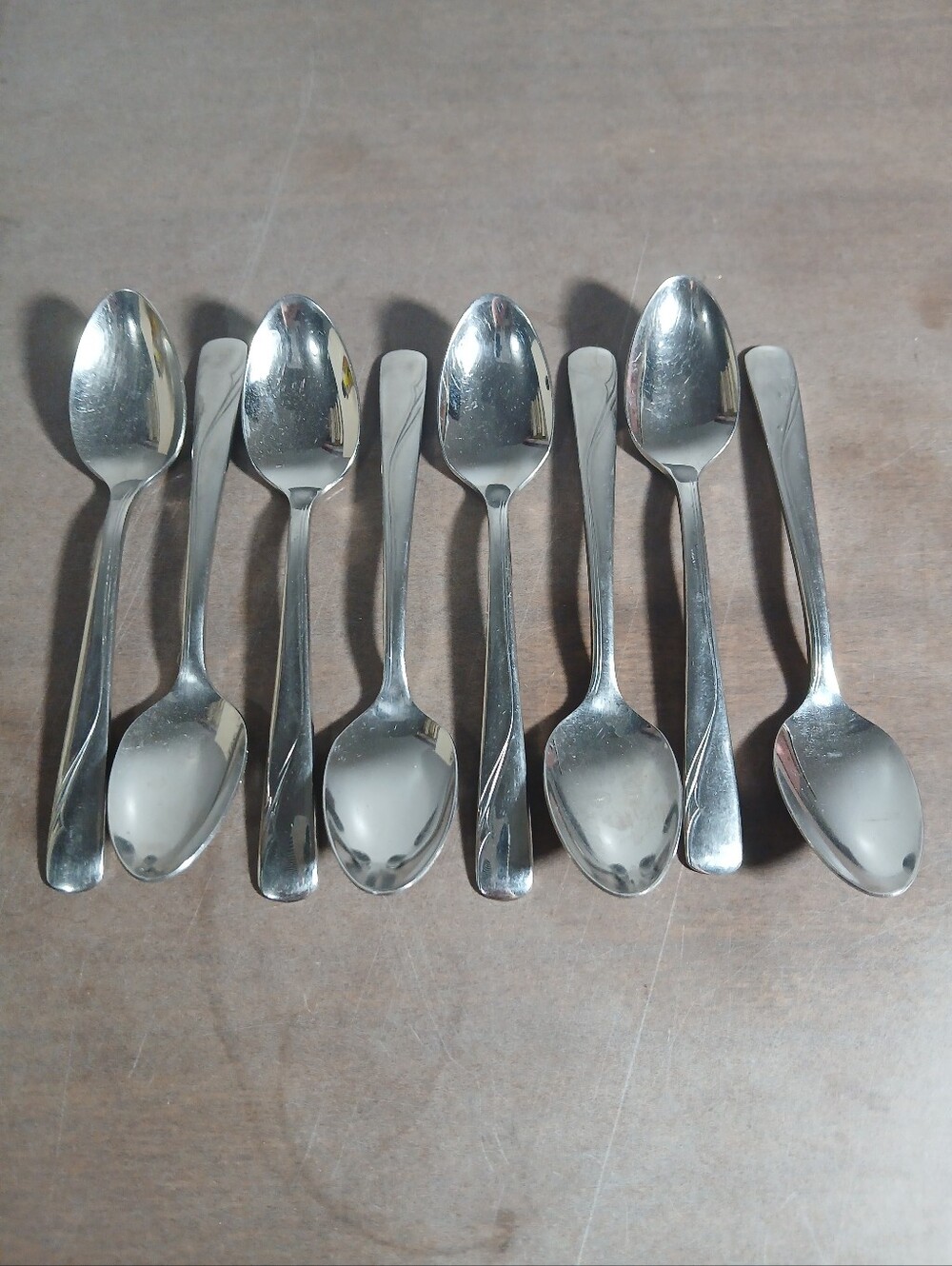 Set of 8 Oneida Oceanic Stainless Steel Teaspoons 4.5"